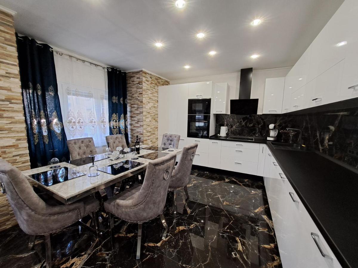 Apartment Monaco Rijeka Eksteriør bilde
